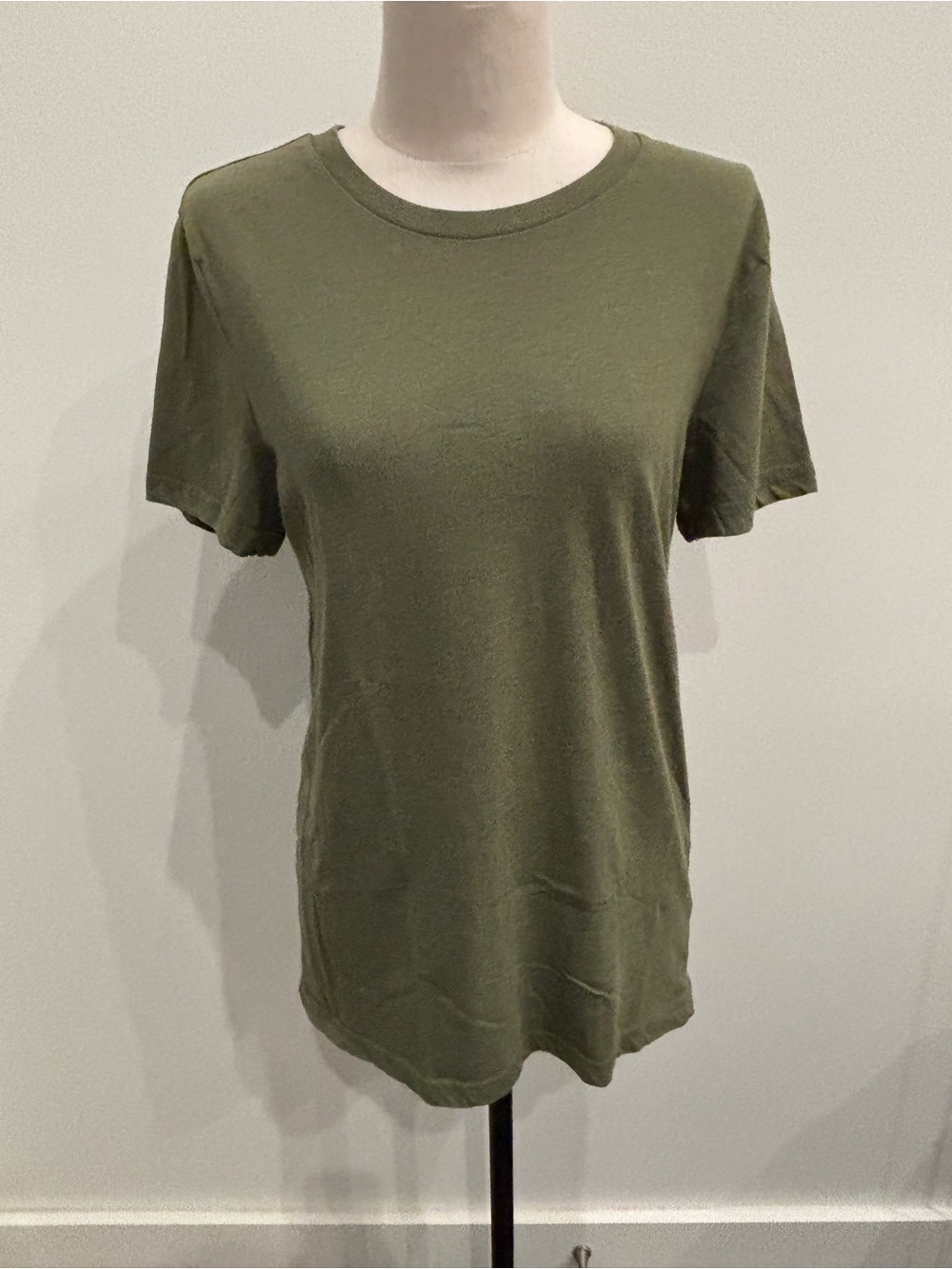 Classic Olive Crewneck Short Sleeve Tee - men’s